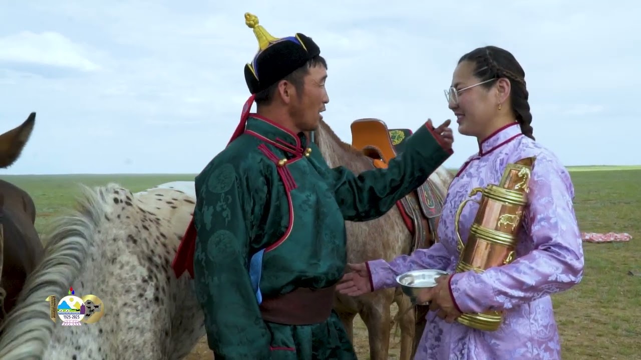 УЯАЧИЙН ГЭРГИЙ - дуучин Ягаанцэцэг