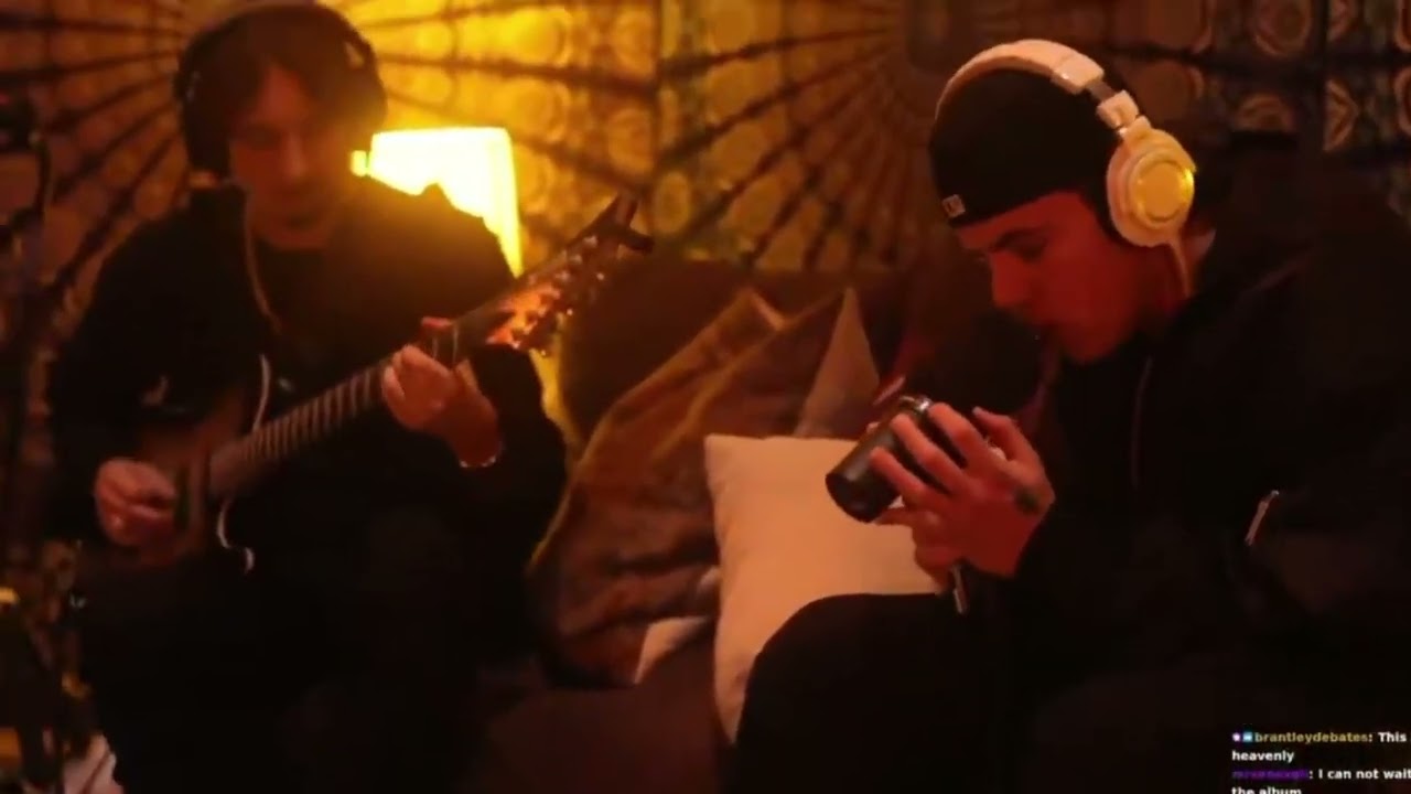 THE KID LAROI PERFORMING “PRIVATE” w/ANDREW AGED ON STREAM