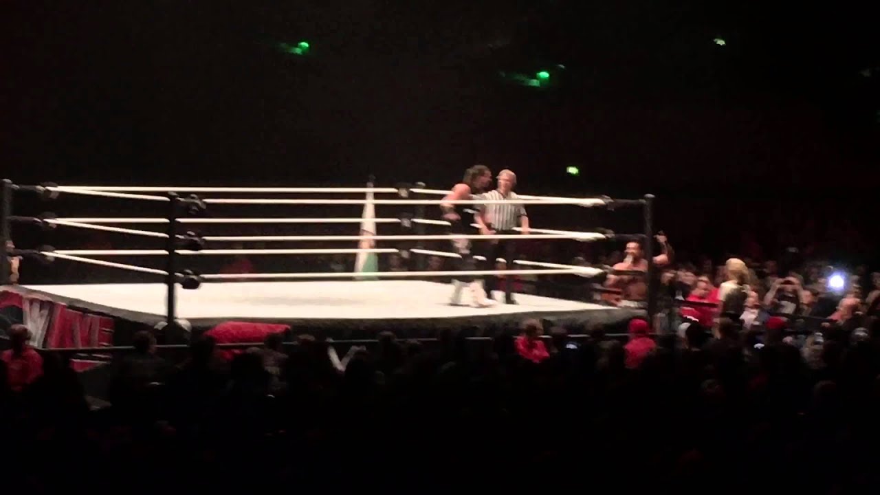 Fuck HSV Chants with Rusev @Bremen WWE Live Tour