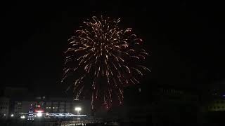 Snezhnogorsk Fireworks 2019 (Салют на Новый Год в Снежногорске)
Recorded with iPhone SE. Snezhnogorsk Fireworks 2019 (Салют на Новый Год в Снежногорске)