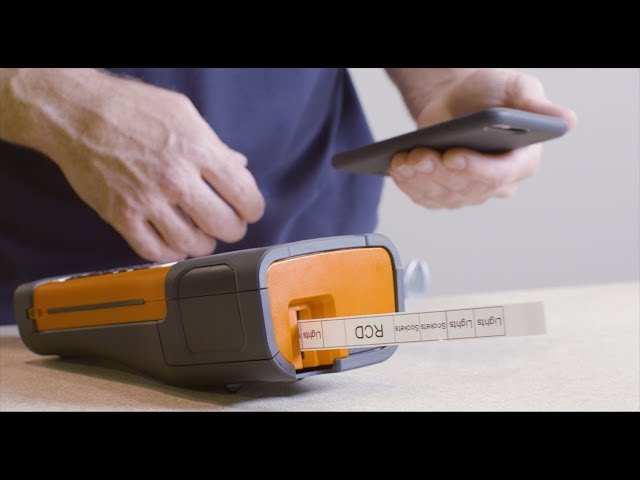 Brother - ¿Cómo crear una etiqueta para un panel eléctrico? - YouTube