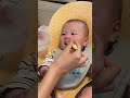 初めての離乳食🥺微妙な反応🤣Subtle reactions to baby food for the first time🤣 #shorts #赤ちゃん #baby #生後5ヶ月