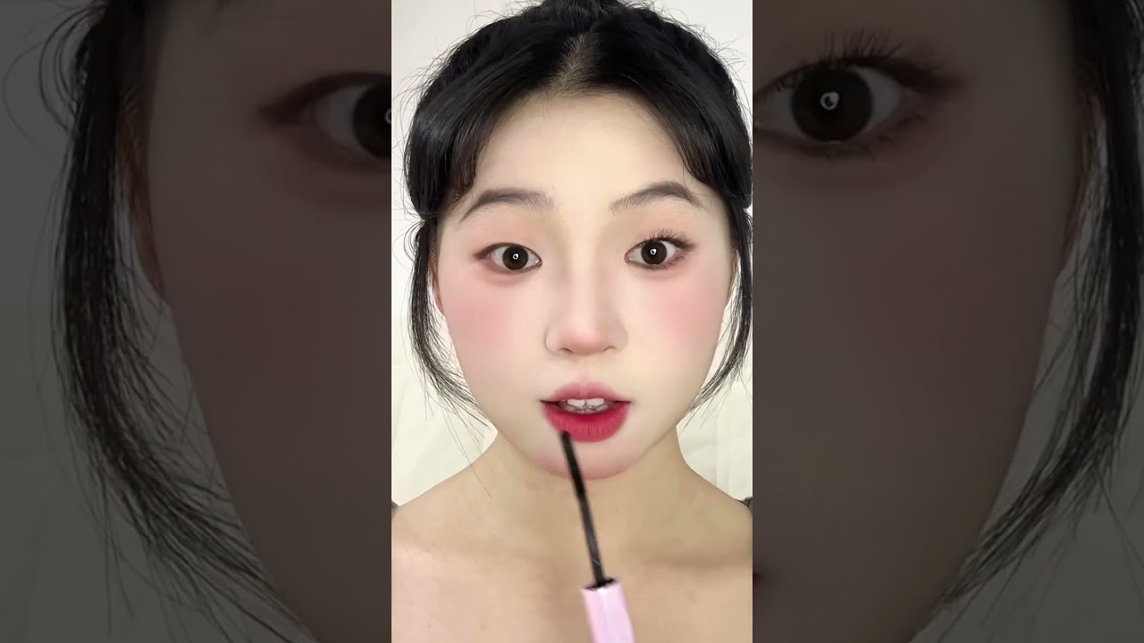 Everyday Makeup That Looks Better Messy 