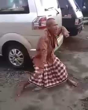 Video lucu orang gila joget😂