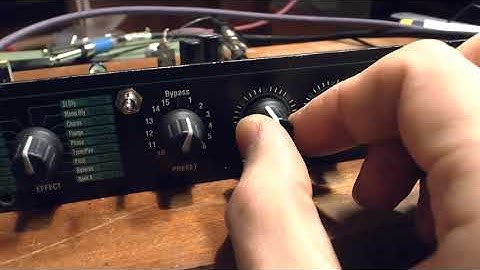 DOD 512 multi effects with RAM loop parameter adjustments