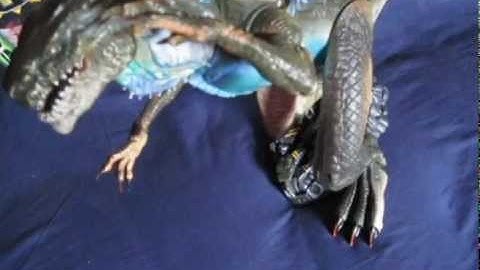 Godzilla 1998 Toy Figure Product Review Electronic Battle Action 8 Godzilla 1998 Sound Effects