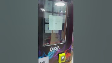 Vending machines with facial age recognition