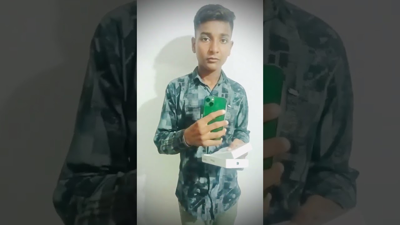 iPhone 13 new model.                price only ₹35000 Hajar 