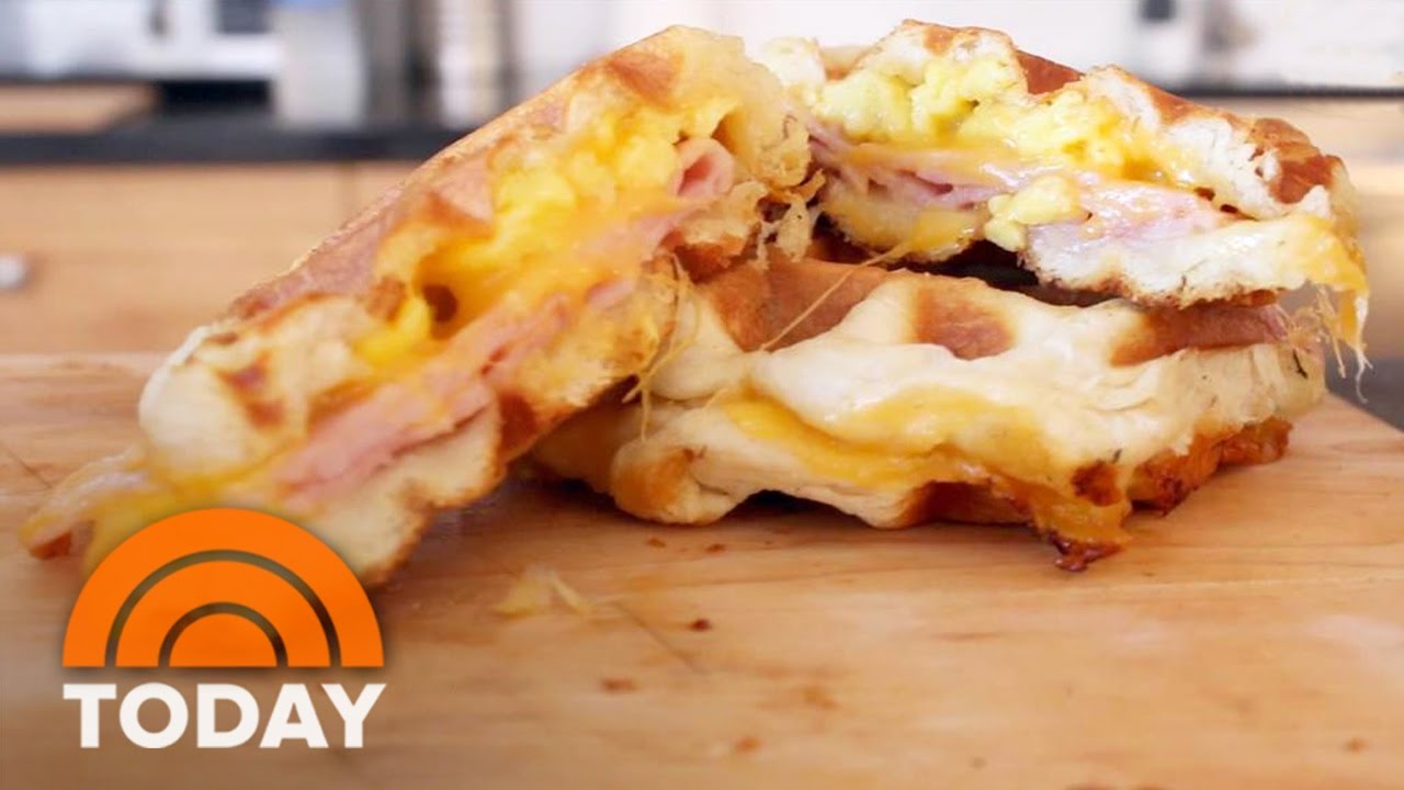 'Damn Delicious' Cheesy Waffle Breakfast Sandwiches Need Just 4