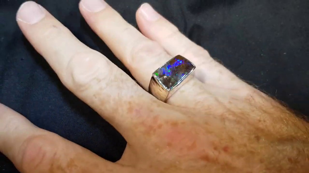 Men's Ring made of Opal Stone