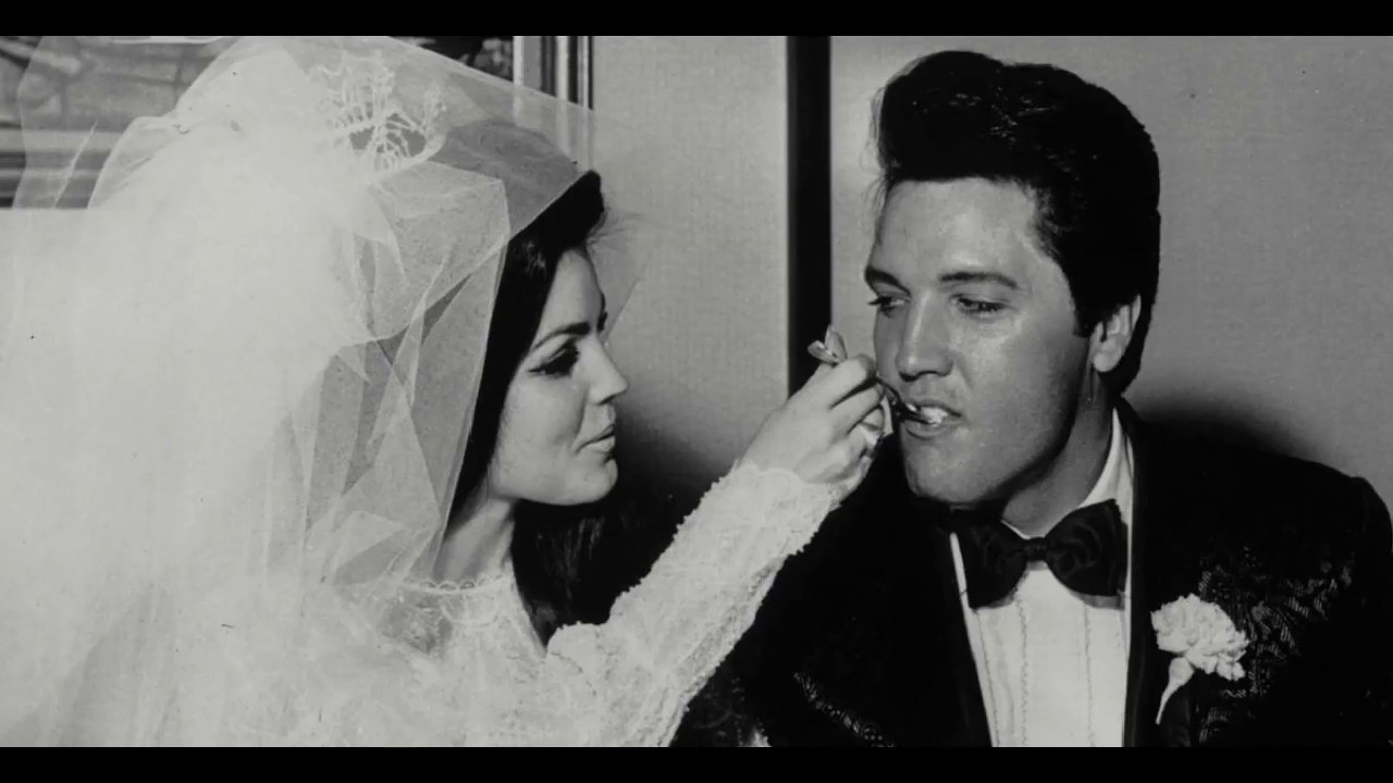 Elvis Presley - Suspicious Minds (Official Music Video)