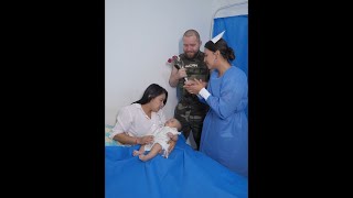 Militar Conoce A Su Hijo Y Queda Sorprendido Por Que Es 👶🏿