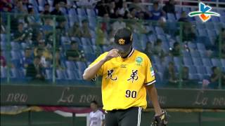20130926 CPBL 象VS猿 7下 吳明旭以速球解決打者 讓Lamigo留下殘壘