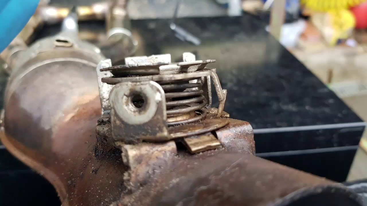 How to free a seized exhaust valve on BMW r1200gs LC YouTube