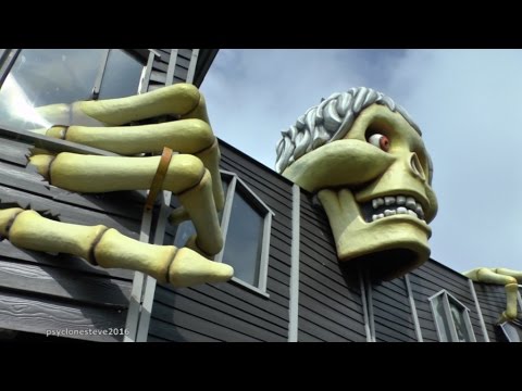 HAUNTED HOUSE,GT. YARMOUTH. PLEASURE BEACH 2016 (LIGHTS ON) HD.