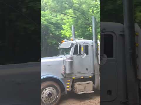 Logger Fixes Road Trucks Go out without help