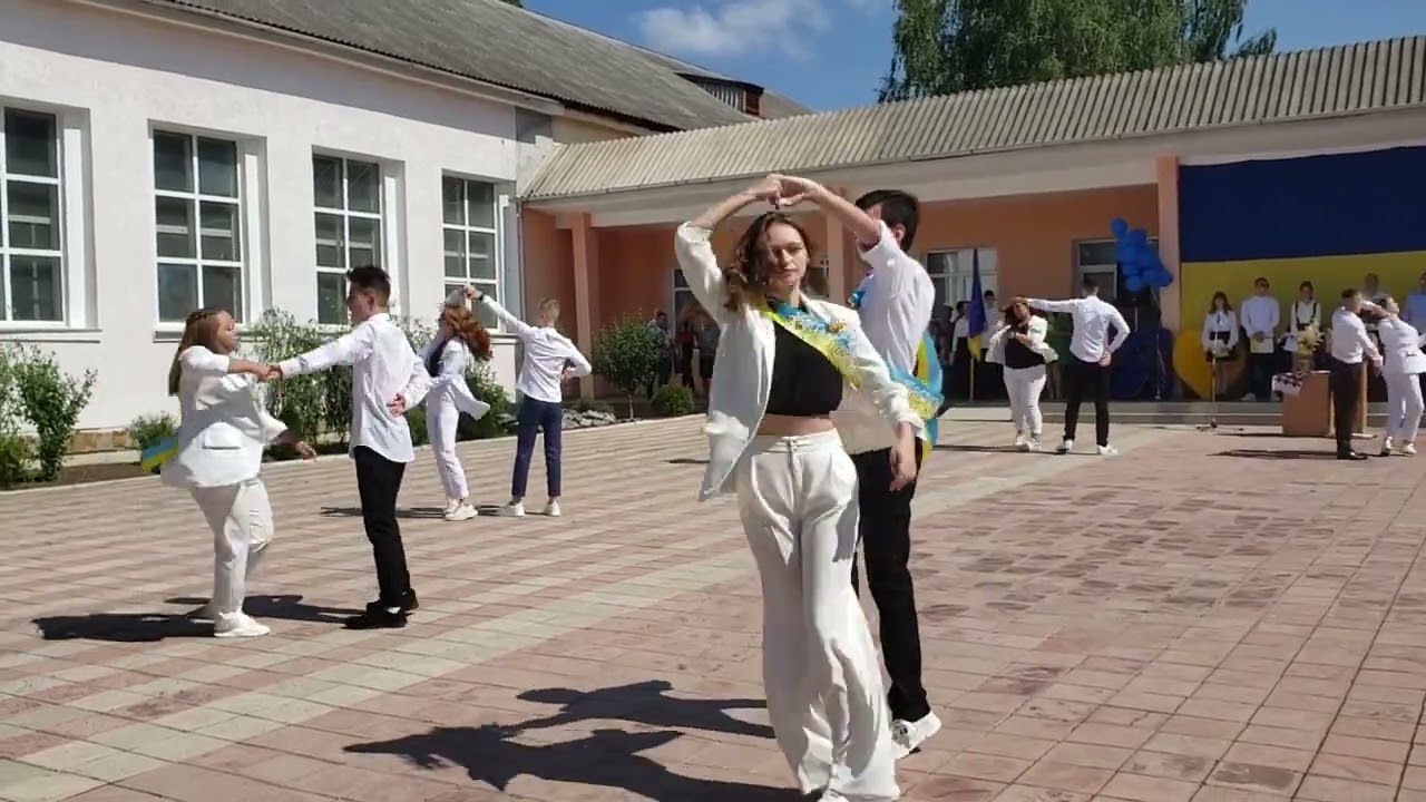 ВАЛЬС ВИПУСКНОГО 2022         ЗЗСОІ-ІІІст./1 м. Сокиряни