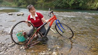 Mechanical Girl. Repair and restore abandoned bicycles in streams. Blacksmith Girl building farm