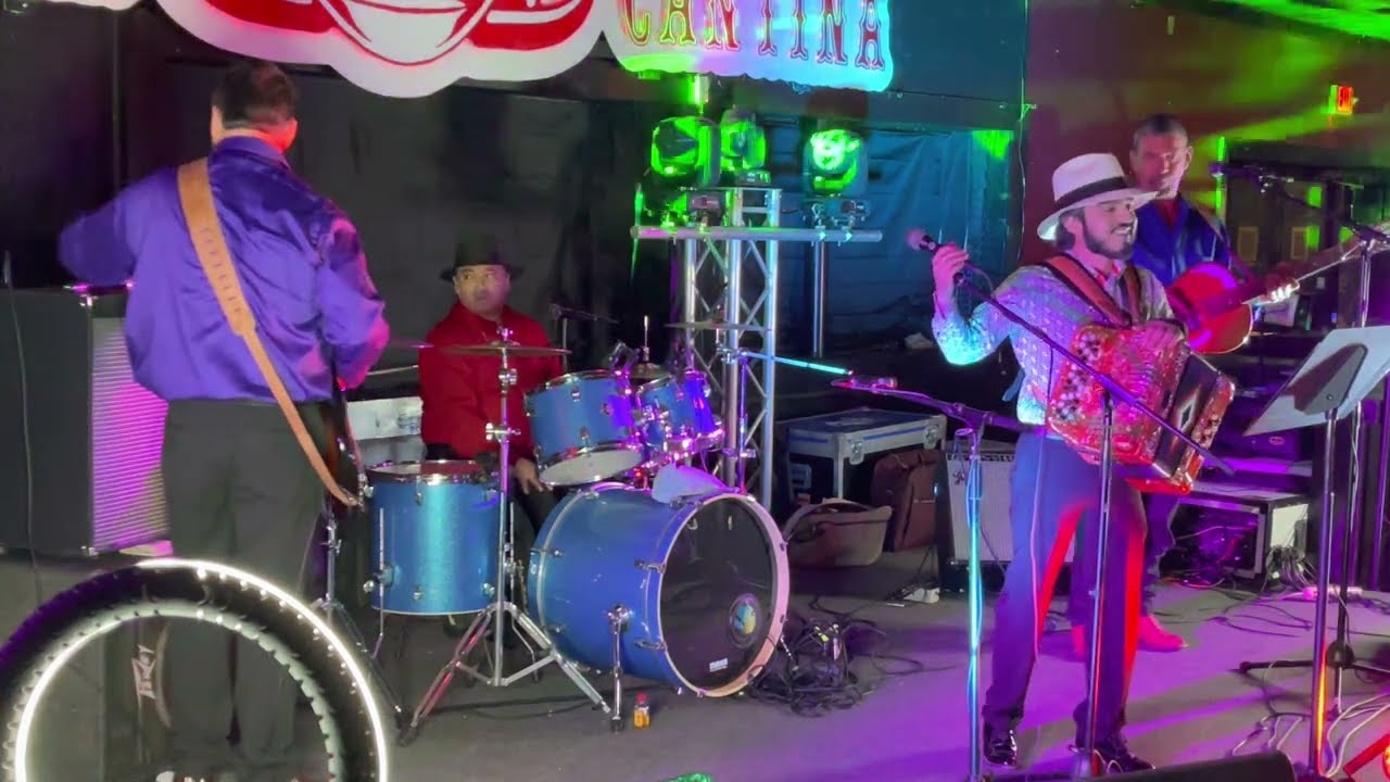 Los Cucuys de Rodney Rodriguez @ Pasadena Cantina. Don’t own the rights to the music.