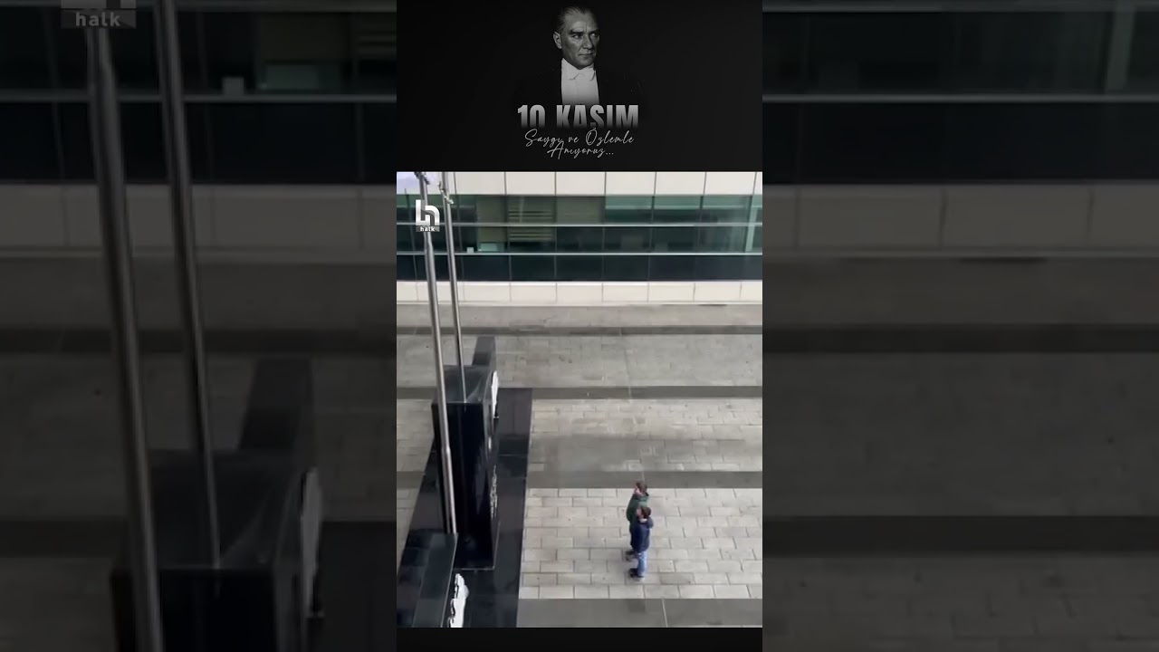 İstanbul Sultangazi'de 2 çocuktan Ata'ya saygı duruşu! #10kasım