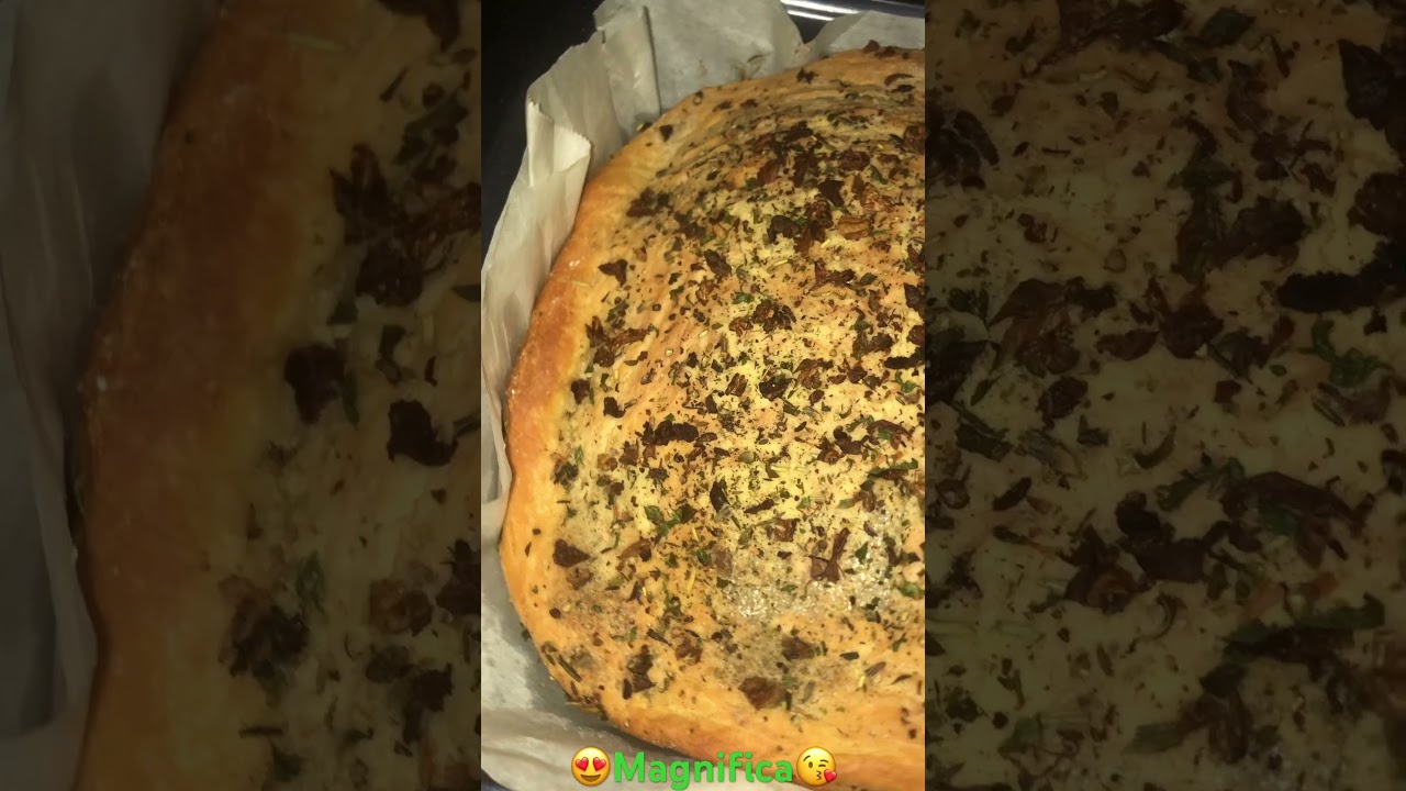 Quinoa Dark Rye crust Pepper Plum 🍅 🍕Sauce Asiago Grand Cru Racletta  Chanterelle Porcini Morel 🍄