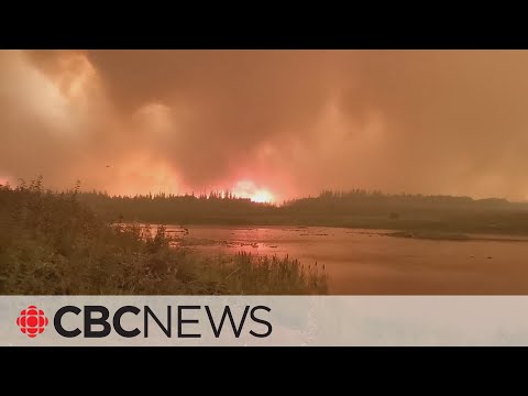 N.W.T. wildfire burning close to Hay River town centre, airport