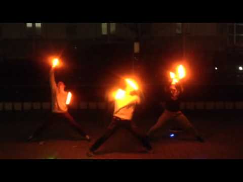 【ヲタ芸】未確認大学生X【爆音推奨】