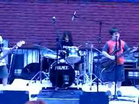 Kid Band Plays Nirvana