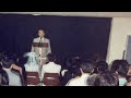 20. コミュニティの方々へ To the community 大学OK-2 写真は、結婚の話をする父。
