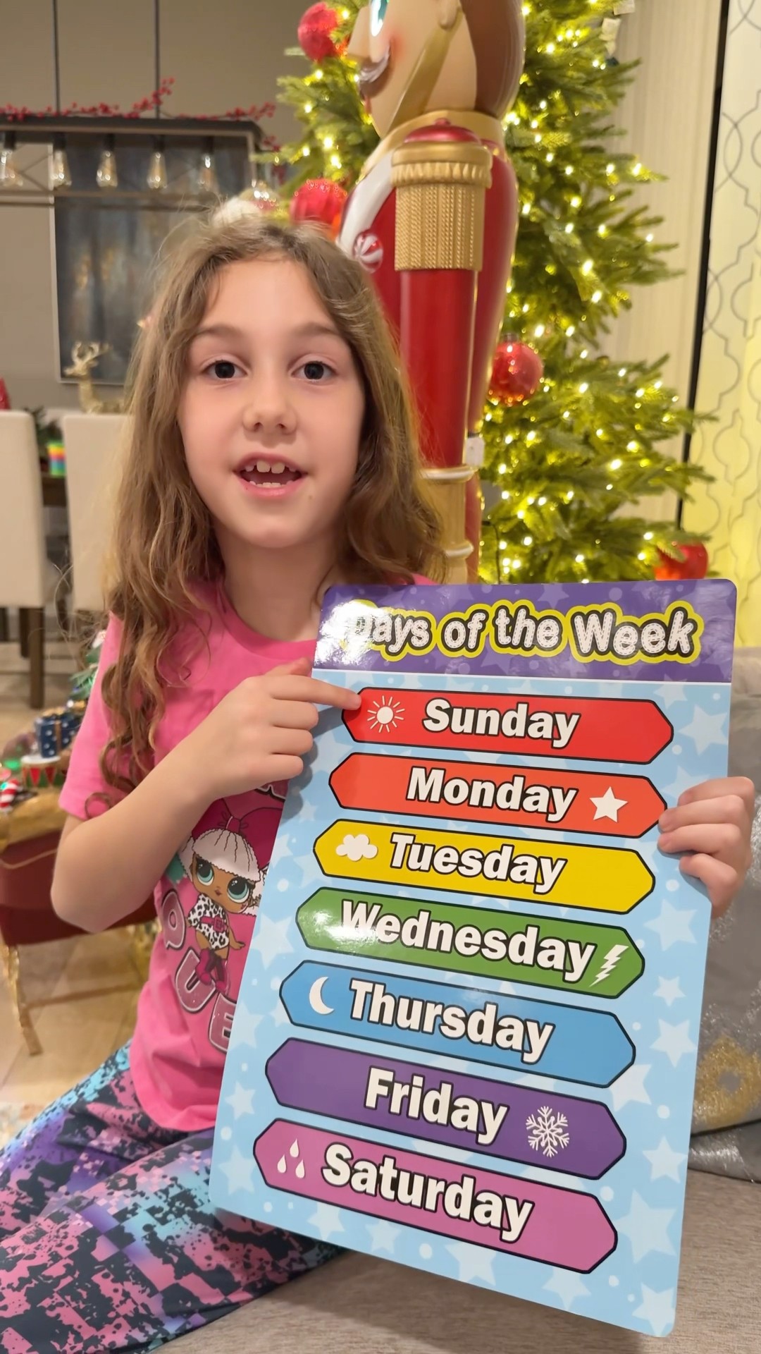 Sierra teaches Rhia the days of the week- learning for kids #shorts