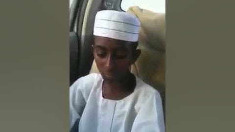 طفل سوداني يتلو القرآن الكريم