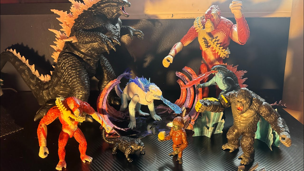 Reviewing the Godzilla X Kong The New Empire Toys. - YouTube