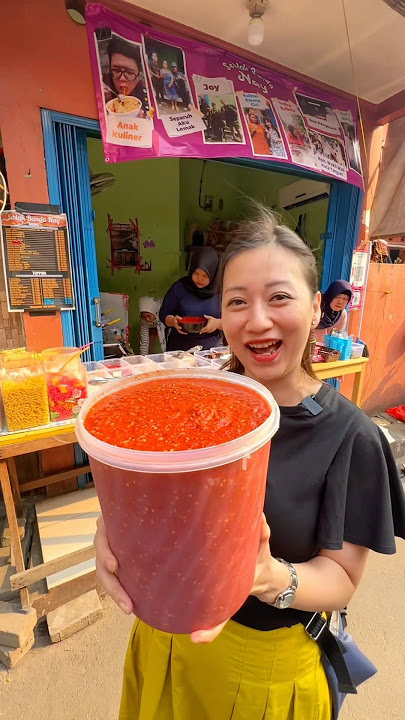 THE MOST POPULAR SEBLAK IN TANGERANG.. SAY MANY PEOPLE FALL AFTER EATING THE SPICIEST LEVEL