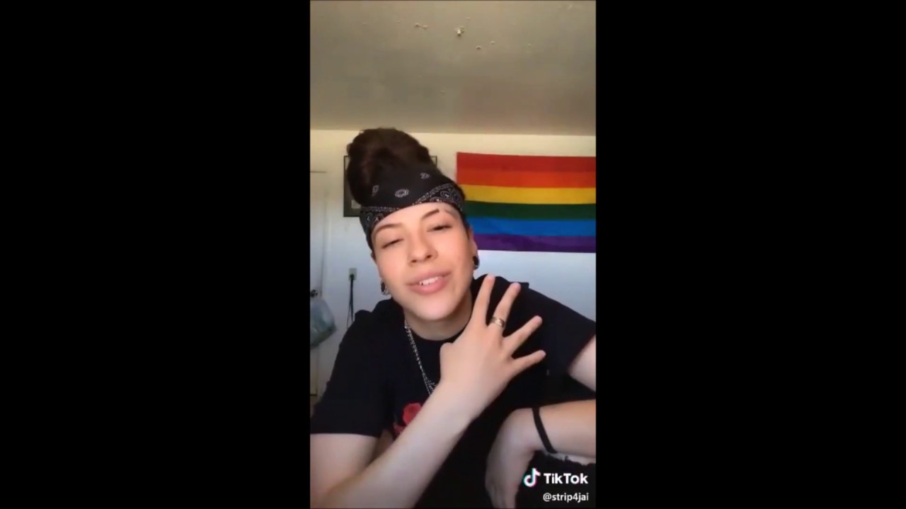 Tok lesbians on tik bars