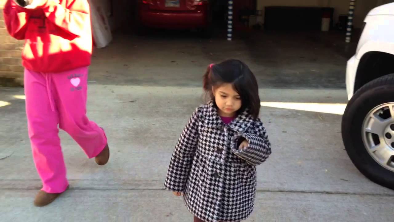 Lea is surprised by Daddy