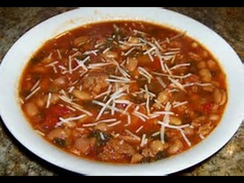 SLOW COOKING Chunky Pork and Sausage Chili