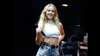Symphony (Clean Bandit)  - Zara Larsson In Manila (In the Mix 2017)