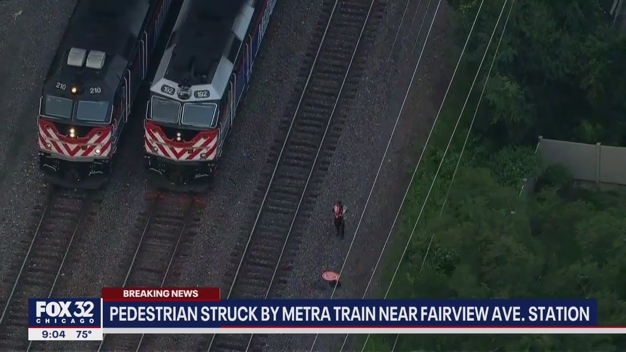 Pedestrian struck by Metra train in Downers Grove - YouTube