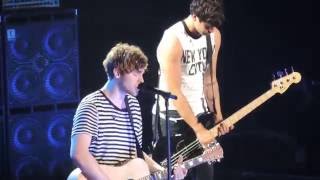 5 Seconds of Summer Vapor - Sounds Live Feels Live, Madison Square Garden, NYC 7/15/2016