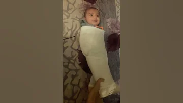 طريقة لف الطفل حظينة عراقية 
