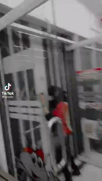 terkunci di indomaret berdua #hot #18  #sexy #indomaret #viral