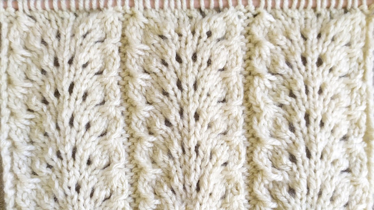 PUNTO FANTASÍA COLA DE PAVO REAL EN DOS AGUJAS