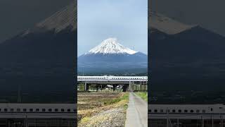 this is beautiful view 🚈🚈🏞️🏞️ japan 🇯🇵🇯🇵 _#viral _#japan