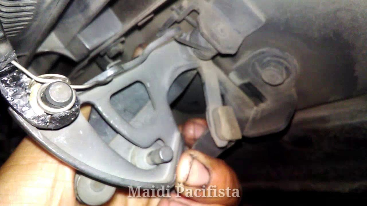 Cara Kerja Tuas Penarik Kap Mobil Mercedes Benz C240 Youtube