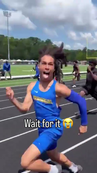 Bro really said 😛 mid race (via @sleepinon_brando/TT)