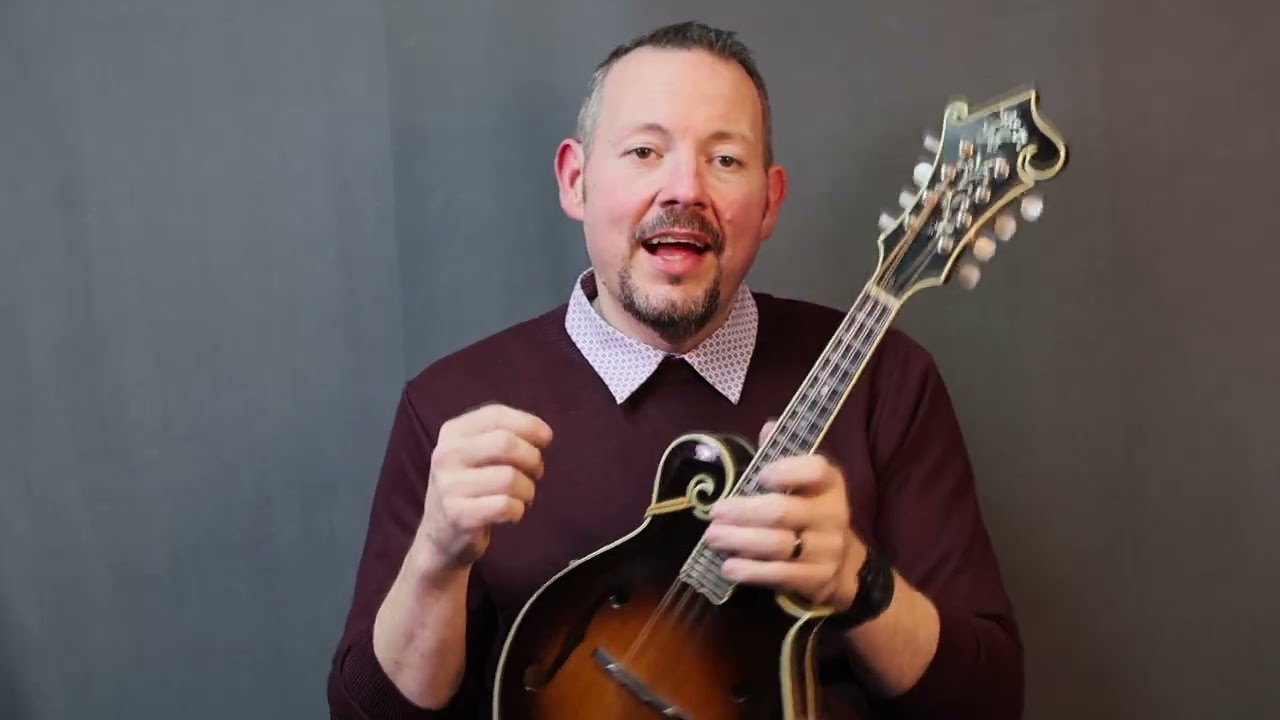 Десятилетняя мандолина Lafferty LF Deluxe против новой мандолины Lafferty LF1