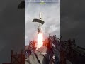 Die Rakete geht hoch und ein spinnst drauf