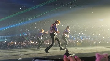 [FANCAM] Lightsaber @ EXO