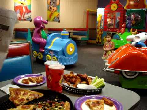 Christine's birthday party at Chuck E Cheese's (1)