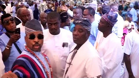 Moment K1 de ultimate Surprise Mc Oluomo At His Daughter's Wedding